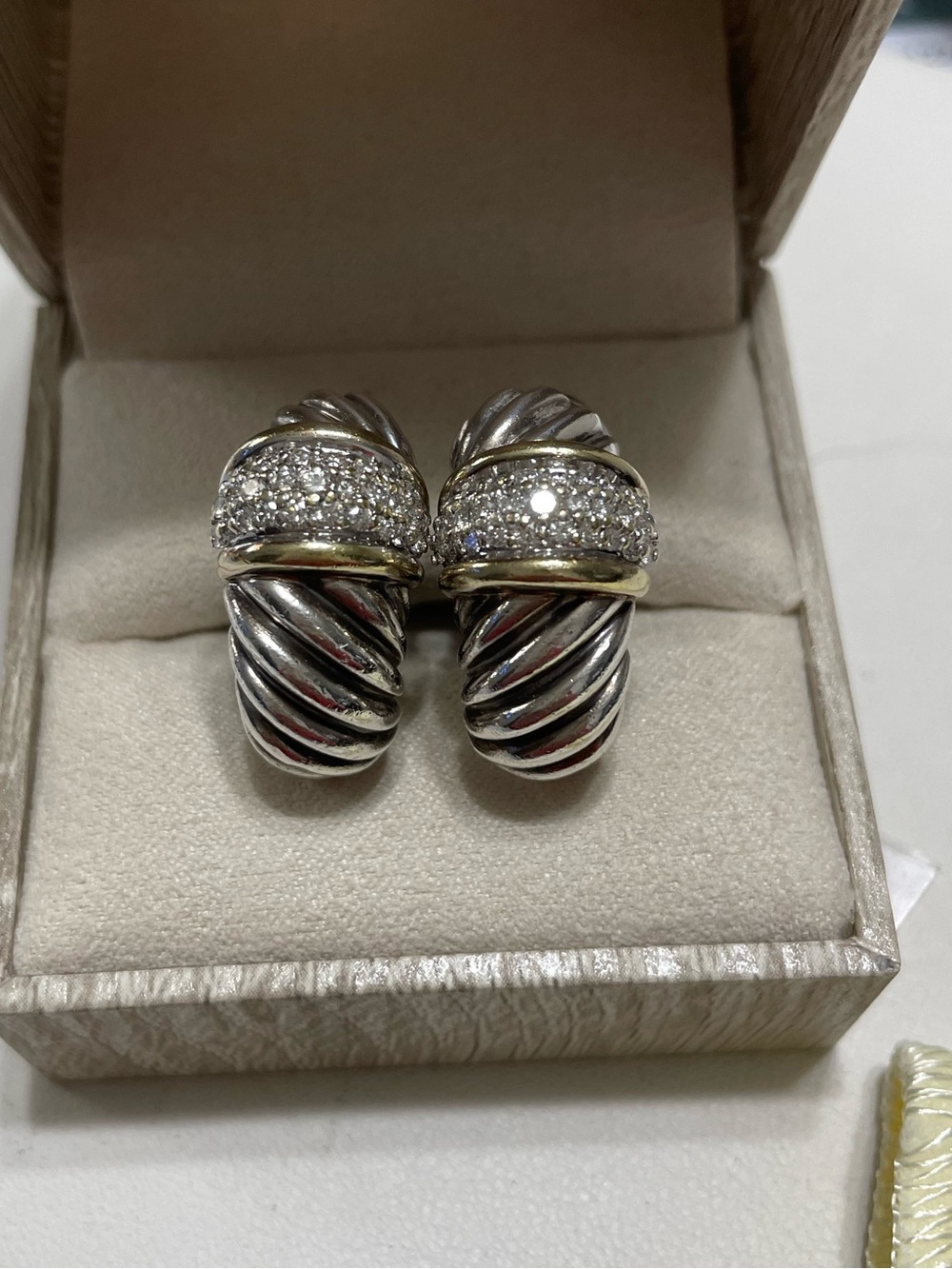 David Yurman Cable Diamond Earrings 
•Sterling Silver with 18 Kt Gold